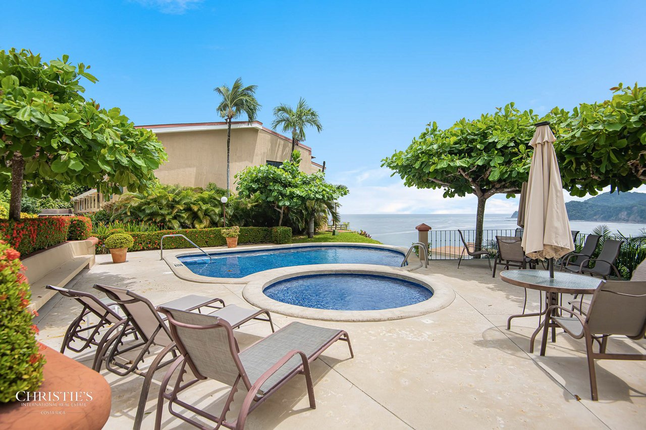 Oceanview Apartment in Faro Escondido