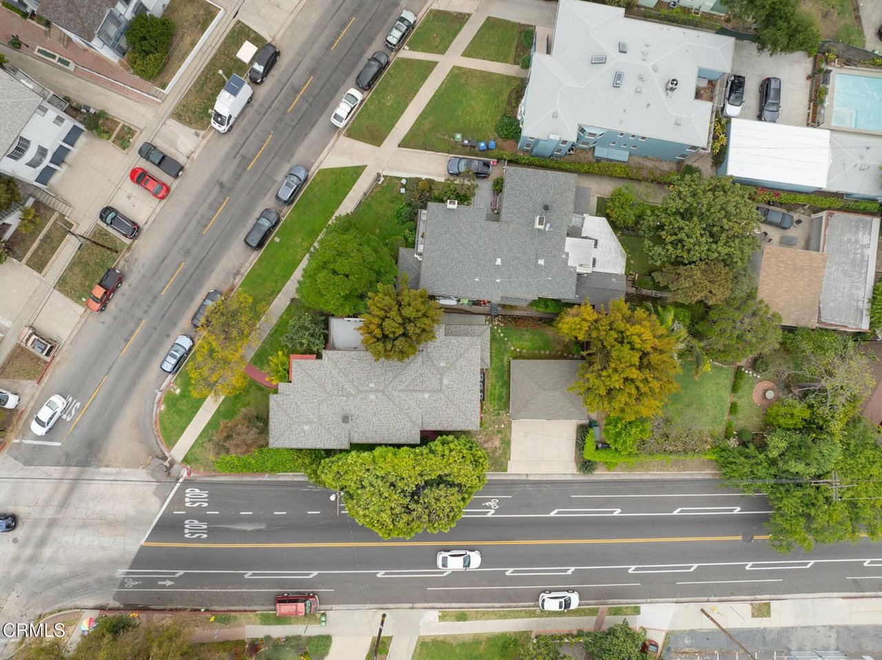 3272 Rowena Ave