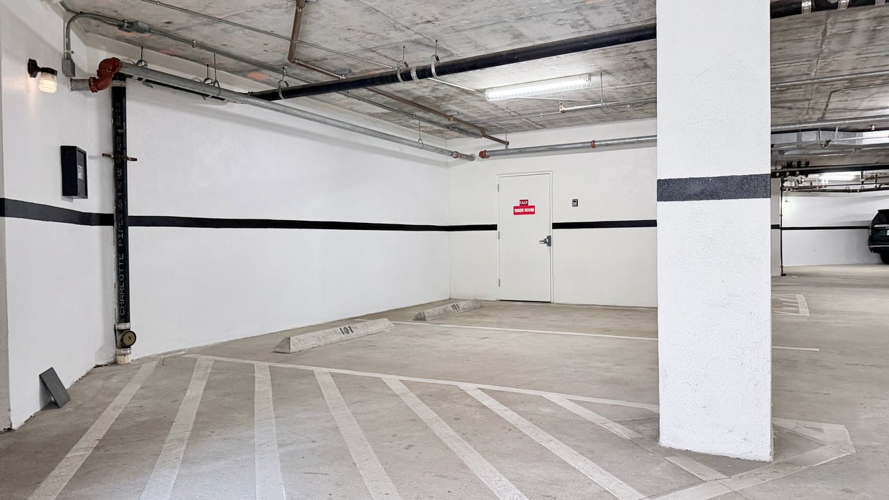 Elegant Lake Virginia Residence in Winter Park's Perle du Lac