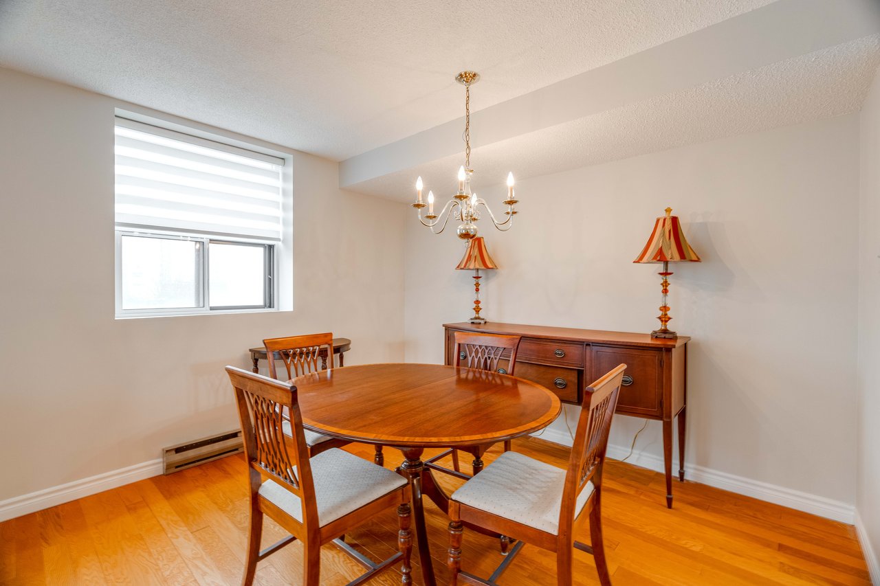 beautiful 2 bedroom 2 bath Condo in downtown London
