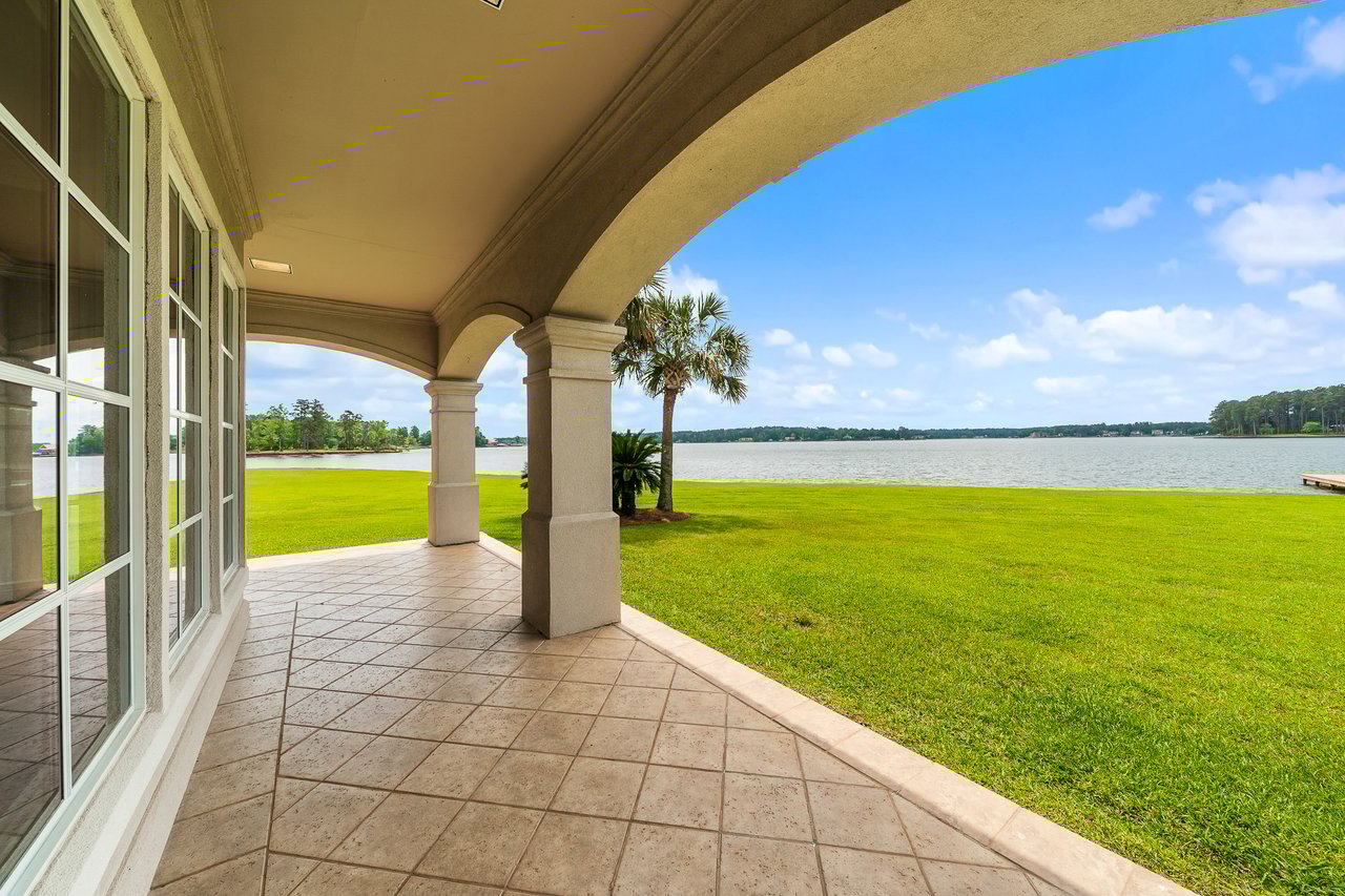 745 S Chickasaw Trail