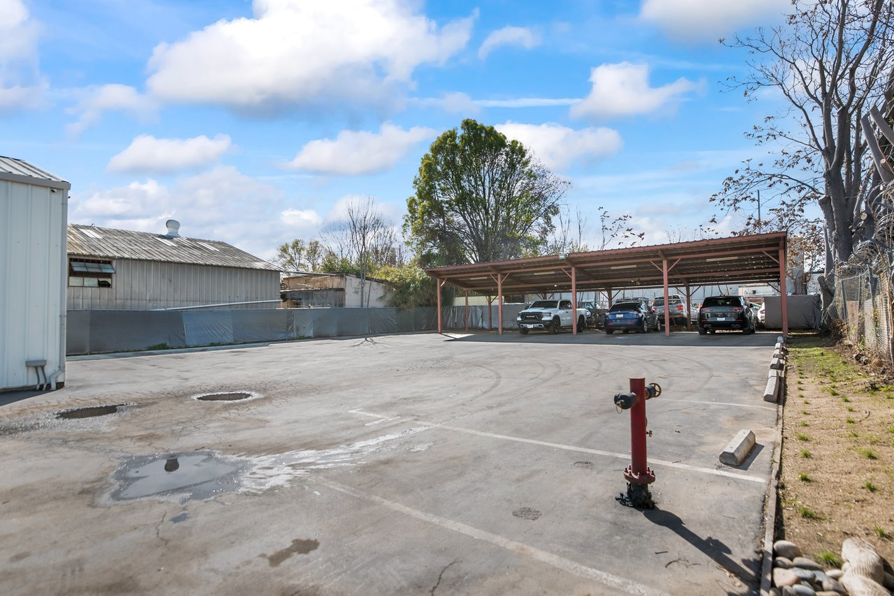 Rare 3,000 SF Industrial Building For Sale