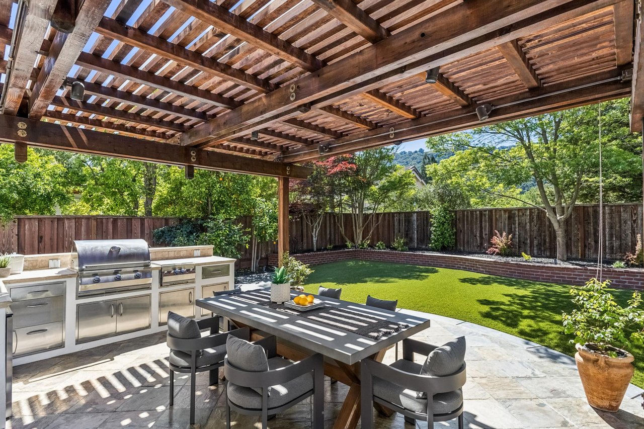 2426 Tapestry Way West Pleasanton