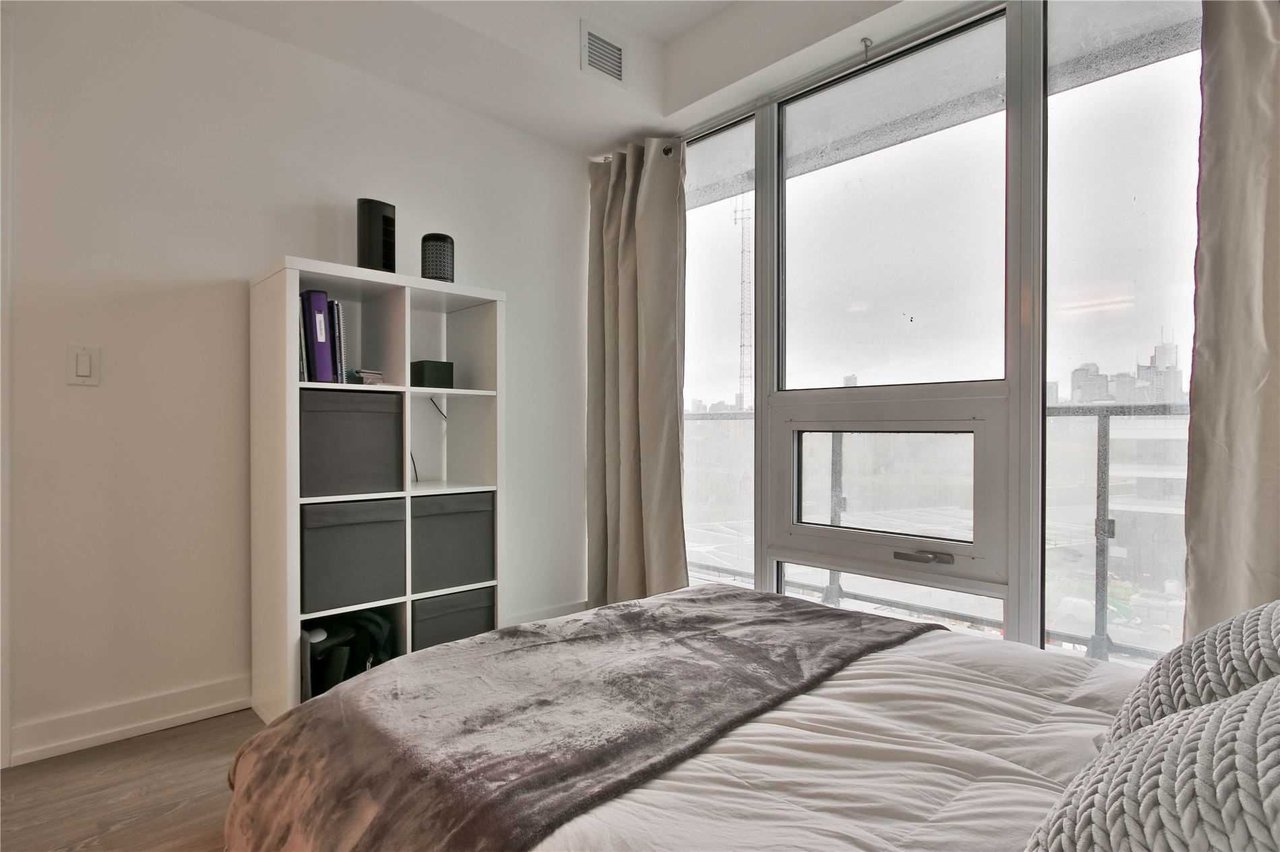 19 Western Battery Rd #502