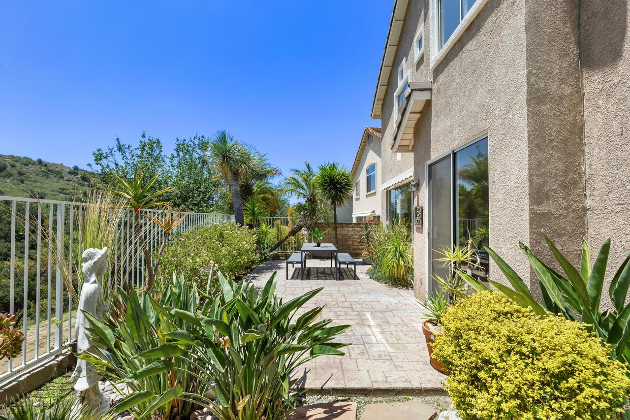 3098 Espana Ln