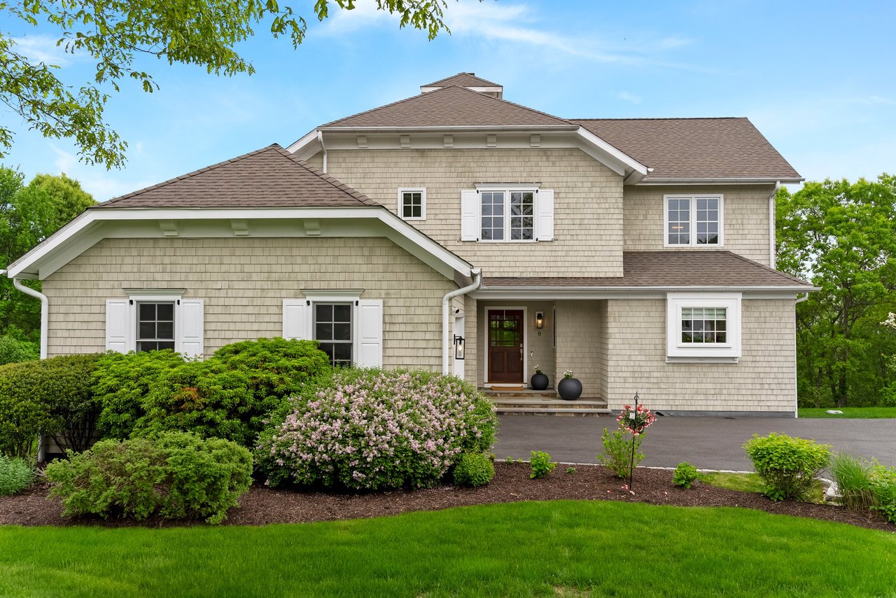New Price: 9 Damia Drive, Danbury CT