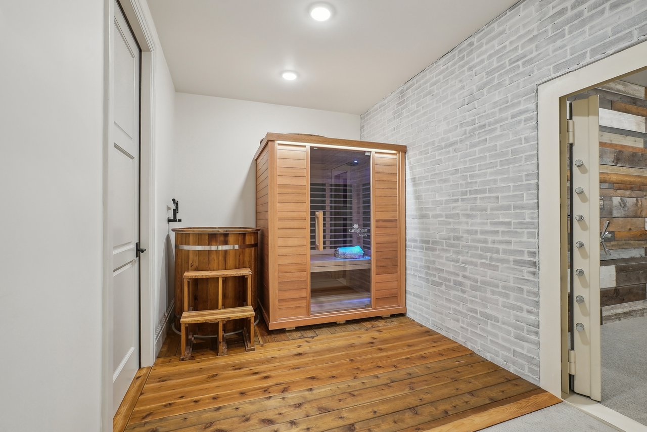 A Lifestyle Retreat in the Heart of Midway