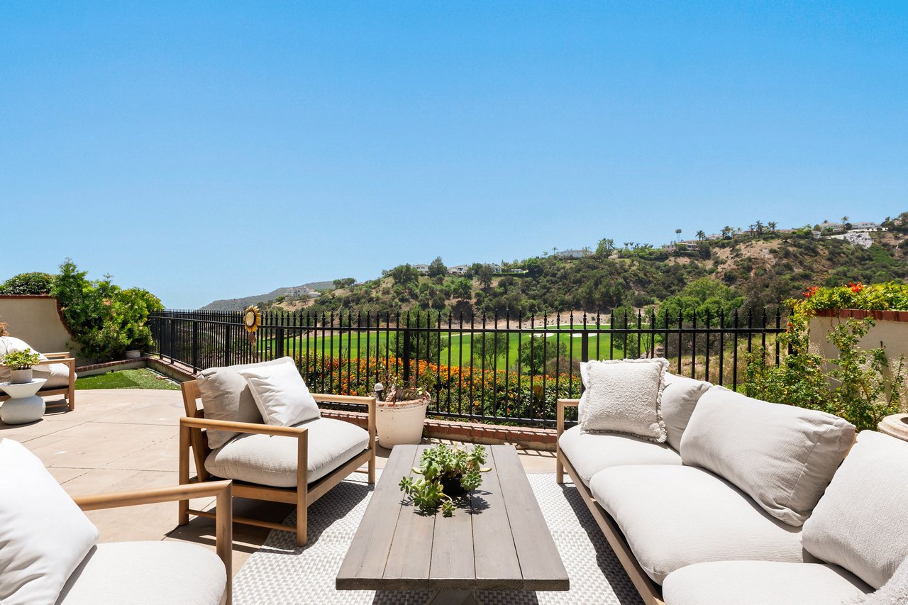 2125 Ridge Dr, Brentwood