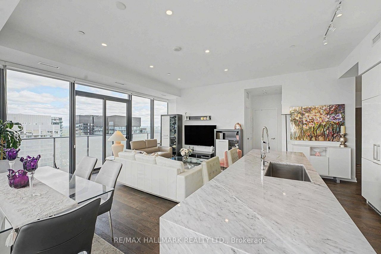 PRESTIGE LIVING AT YONGE & EGLINTON