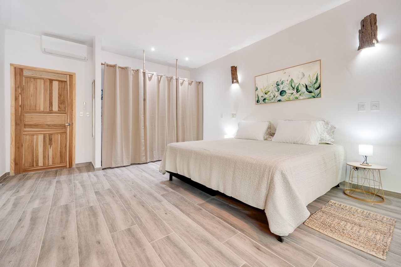 V-Jungla Cecile Refundores | Spacious Modern Villa with Pool, Guest House & Tropical Garden Near Tamarindo Beach