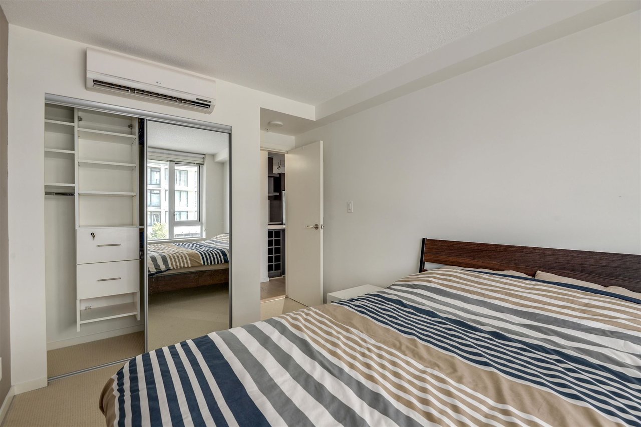 302-7988 Ackroyd Rd