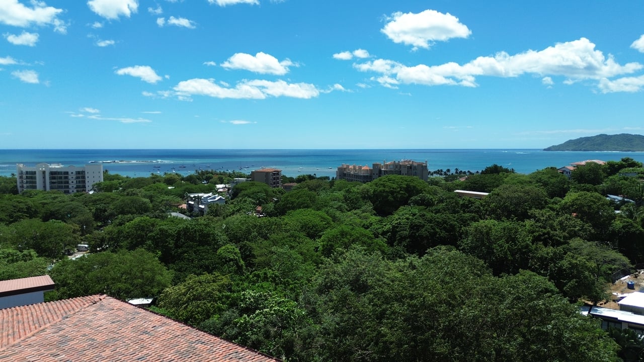525.12 M2 Ocean View Lot with Water - Tamarindo