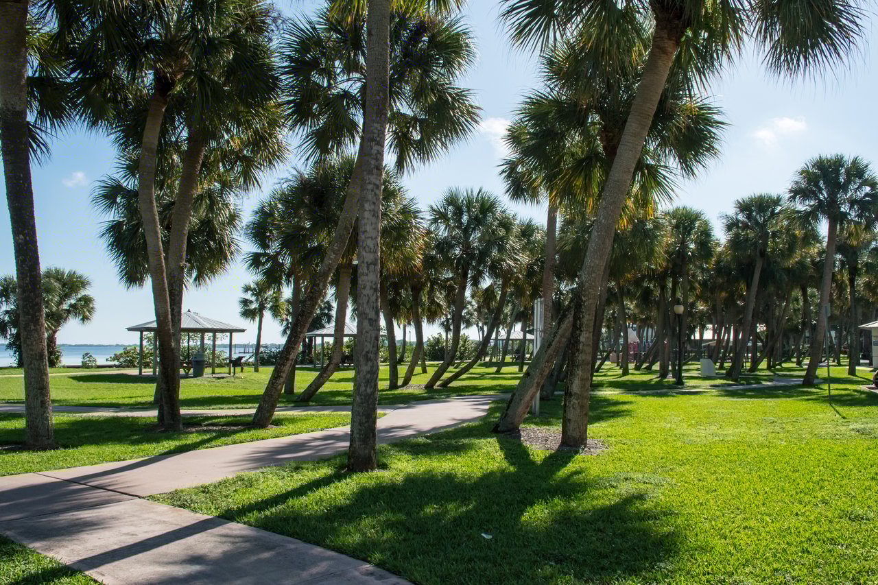 River Strand Golf and Country Club