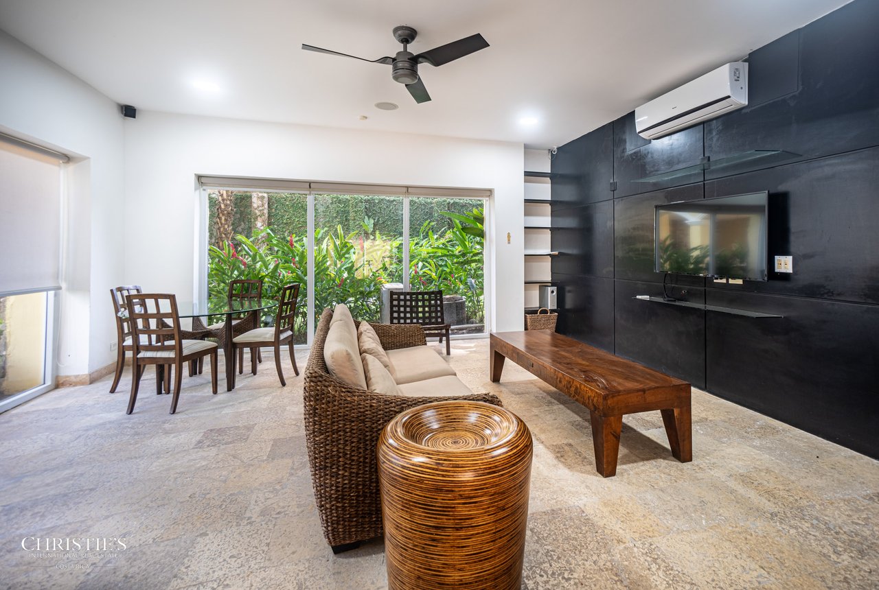 Elegant Oceanfront Living in Jacó – 2-Bedroom Condo at Acqua Residences