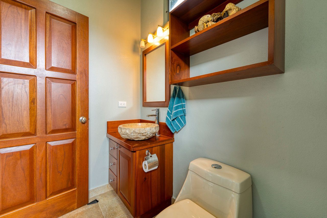 CASA TORTUGA – LAGUNAS OCEAN, MOUNTAIN, AND SUNSET VIEW HOME