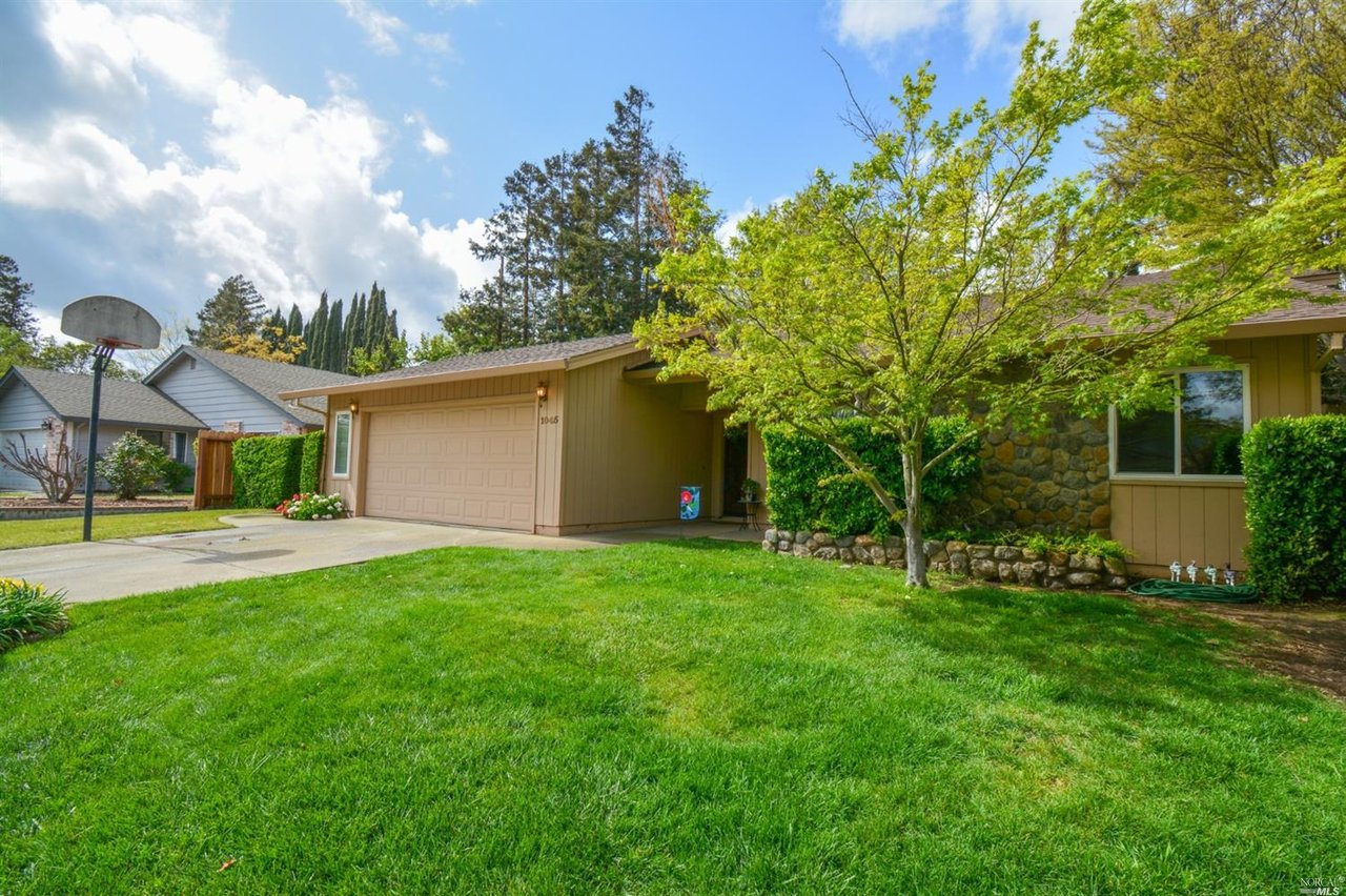 1045 Mason Ct