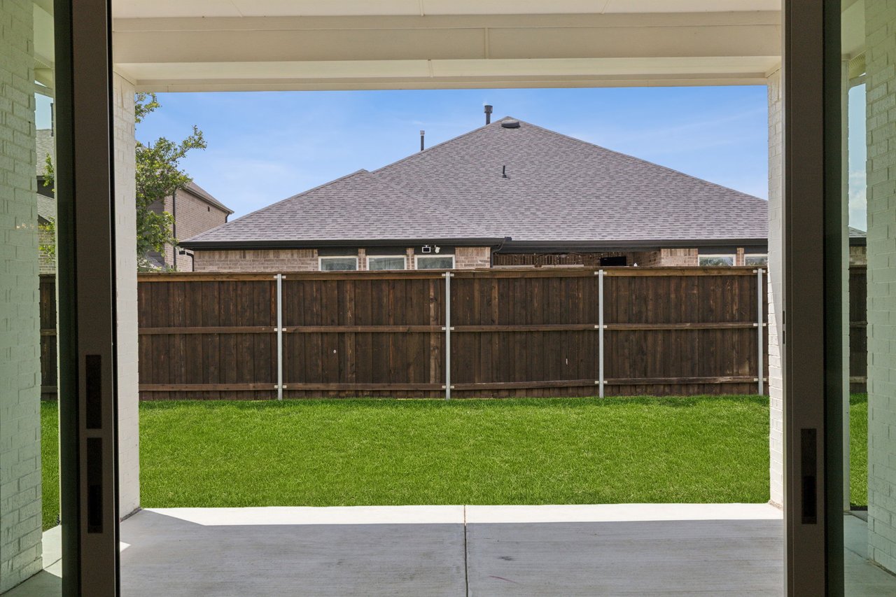 2424 Juniper Ln