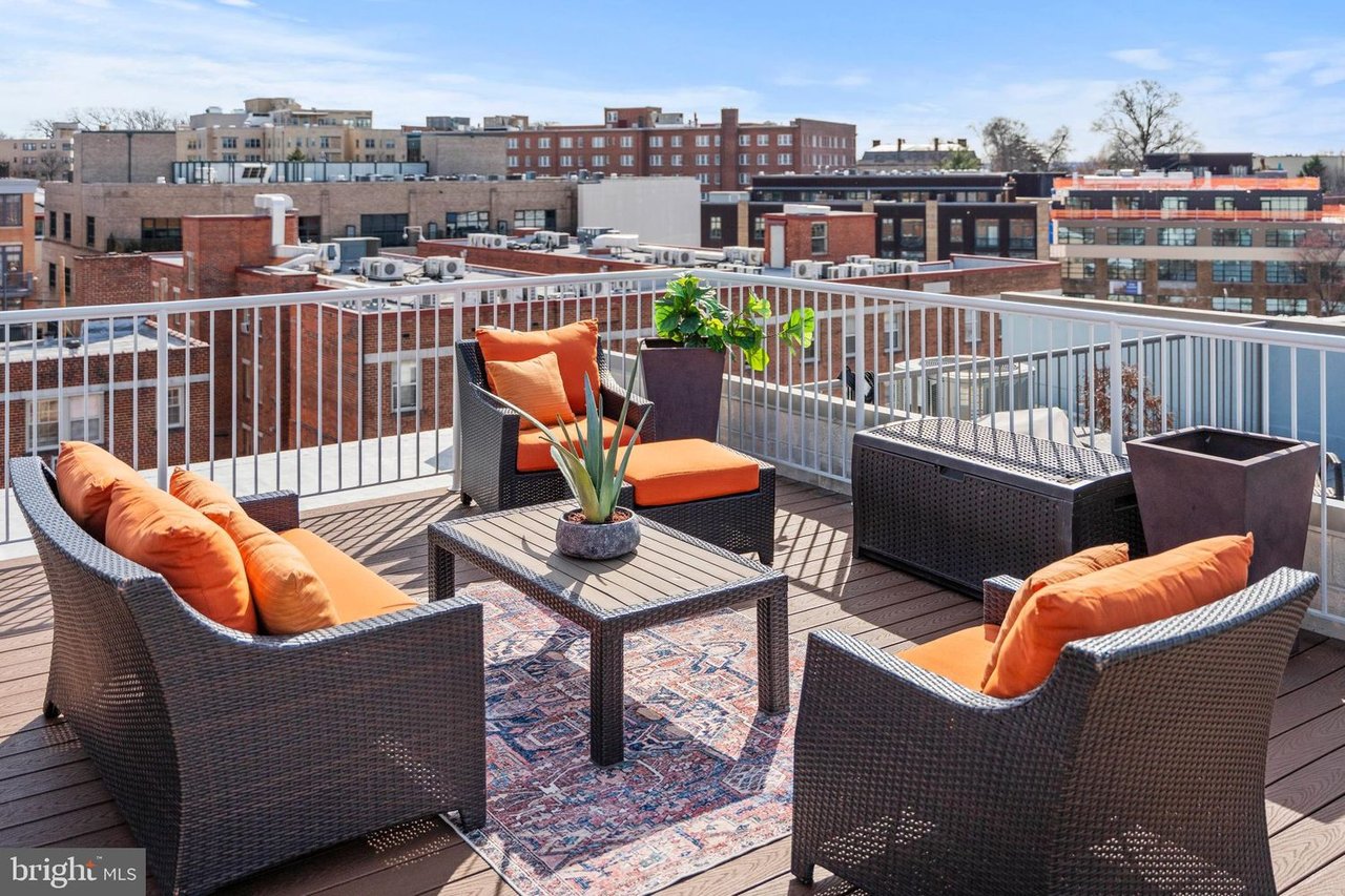 2448 Ontario Rd NW, Unit 4