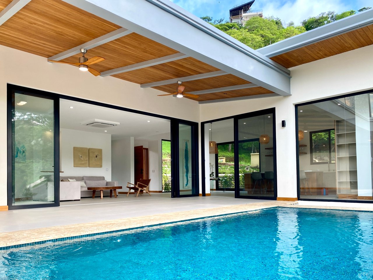 Modern Infinity Pool House, Tamarindo, Guanacaste