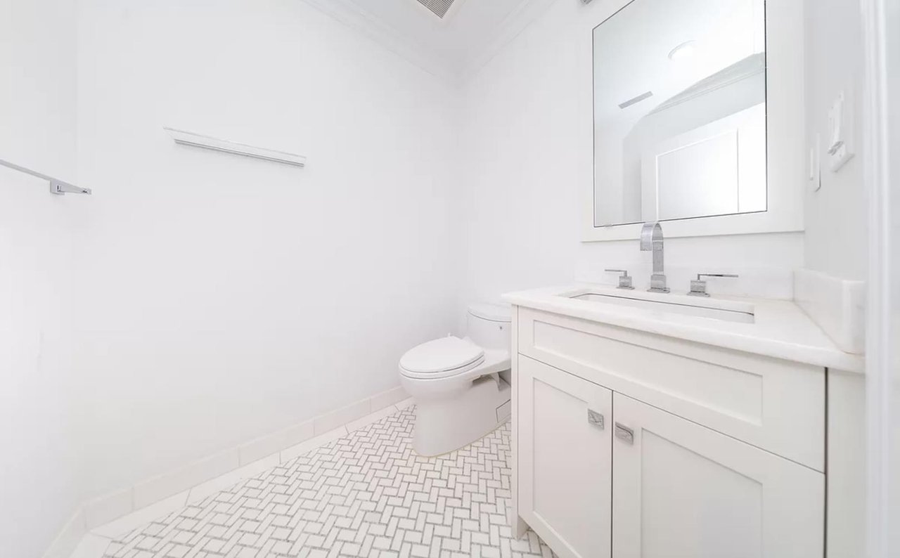 184 East 64th Street, Apt PH-5