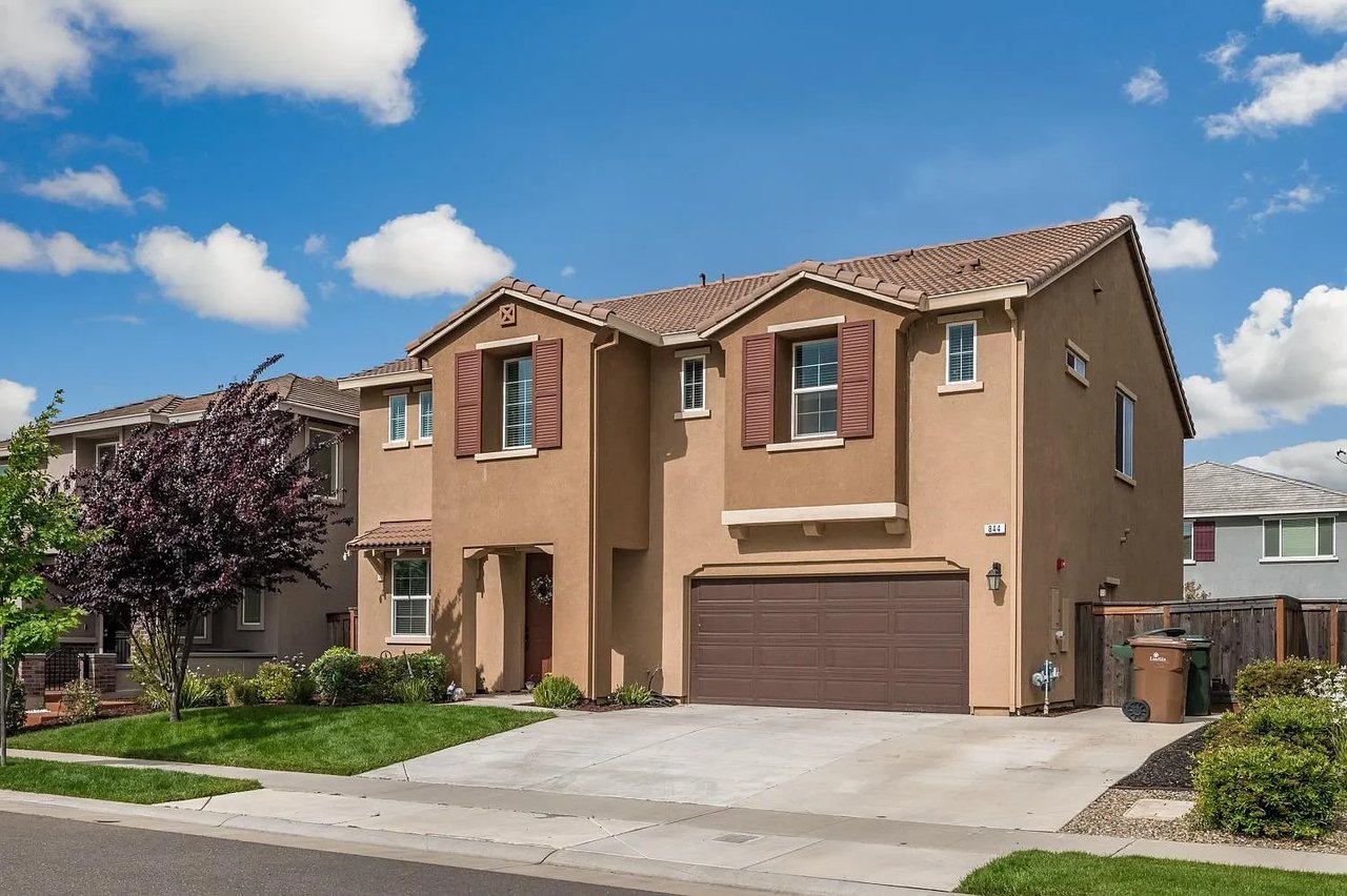 844 Entrata Way