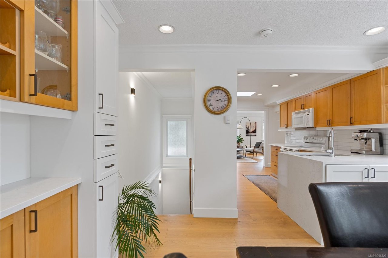 1228 Pearce Cres