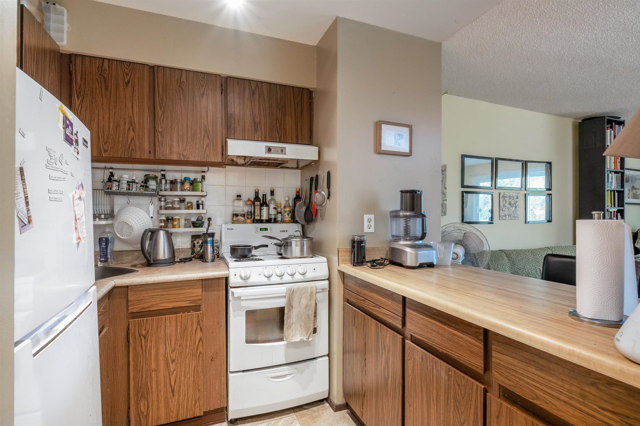 203-1545 E 2nd Ave