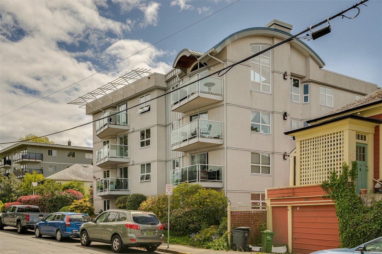 302-936 Fairfield Rd