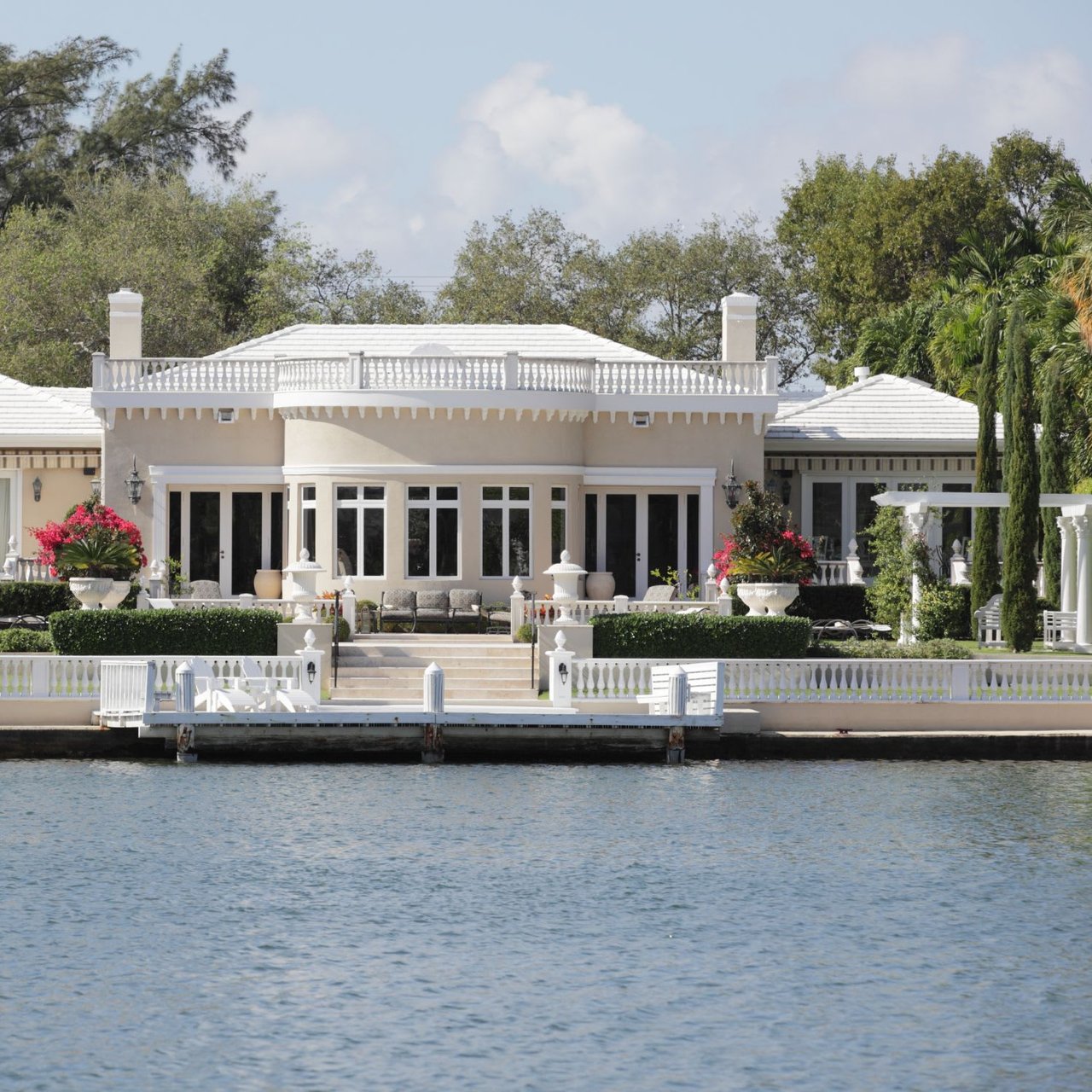 THE COLDWELL BANKER GLOBAL LUXURY® PROGRAM