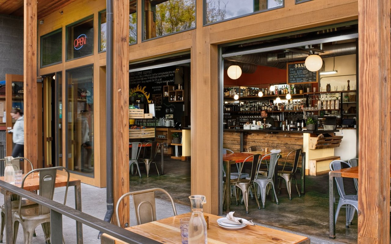 Best Restaurants in Hood River