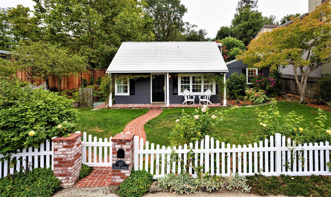Cape Cod Charmer