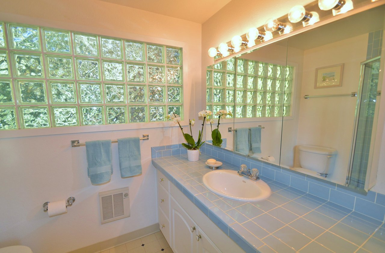 60 Madrone Road, Fairfax