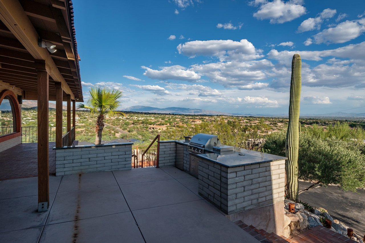 Expansive Mountain and City Views