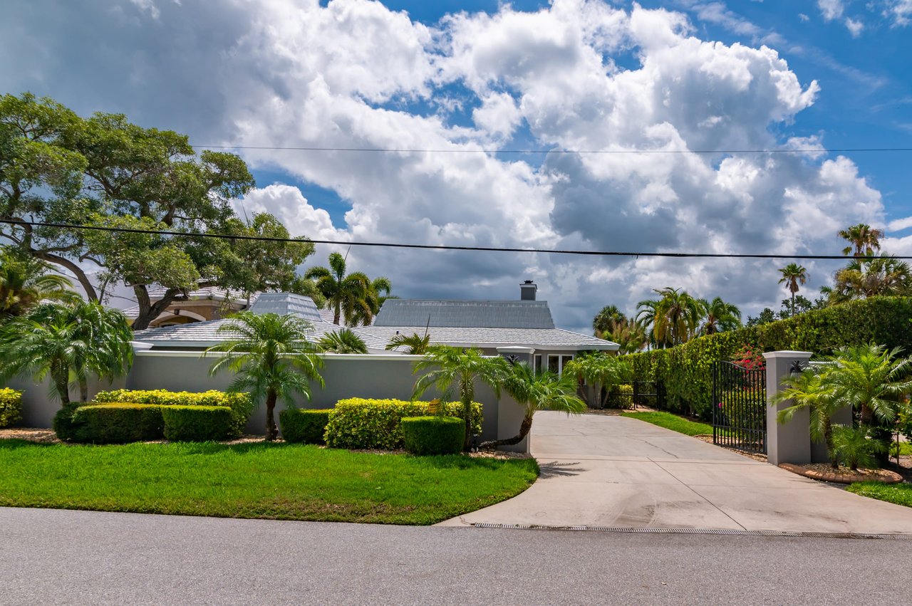 Prestigious Address in Lido Shores