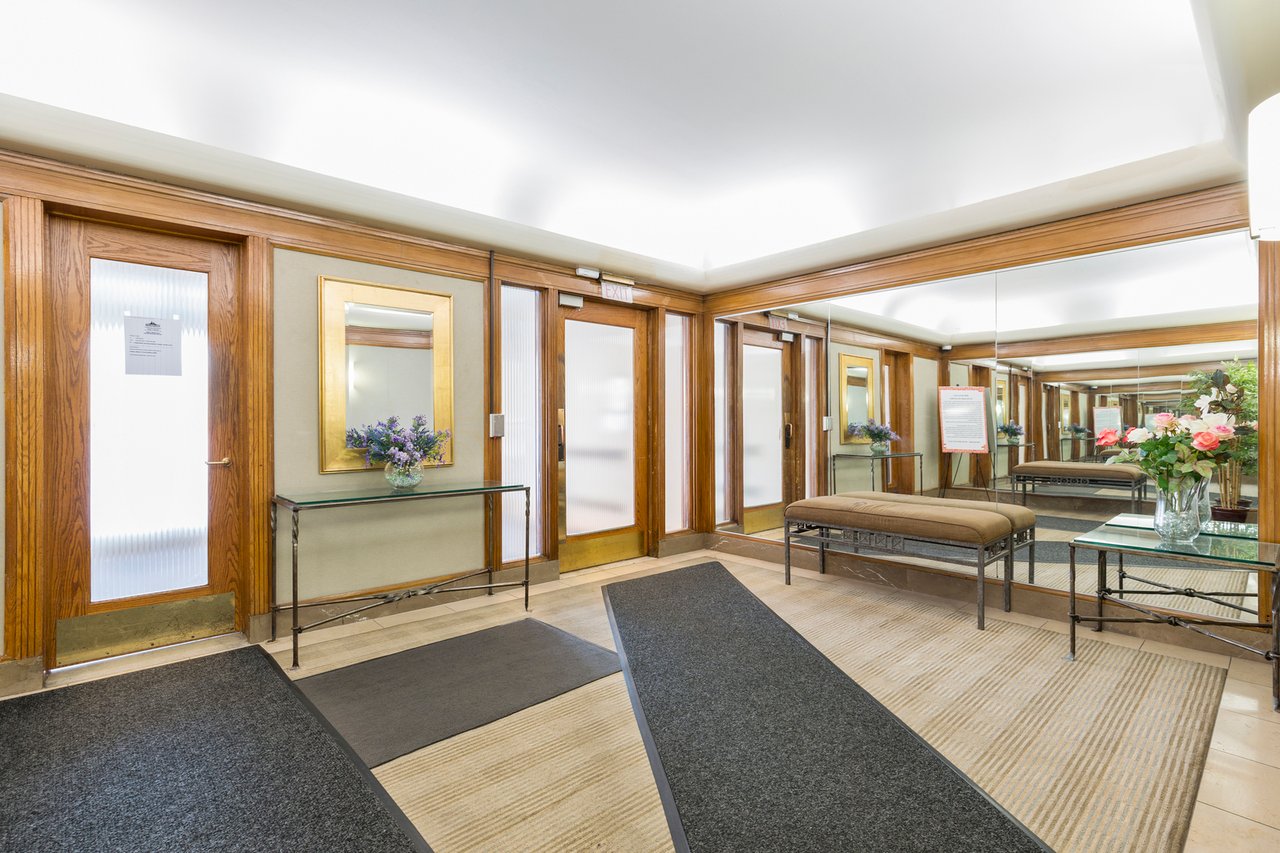 4880 N Marine Drive # 513