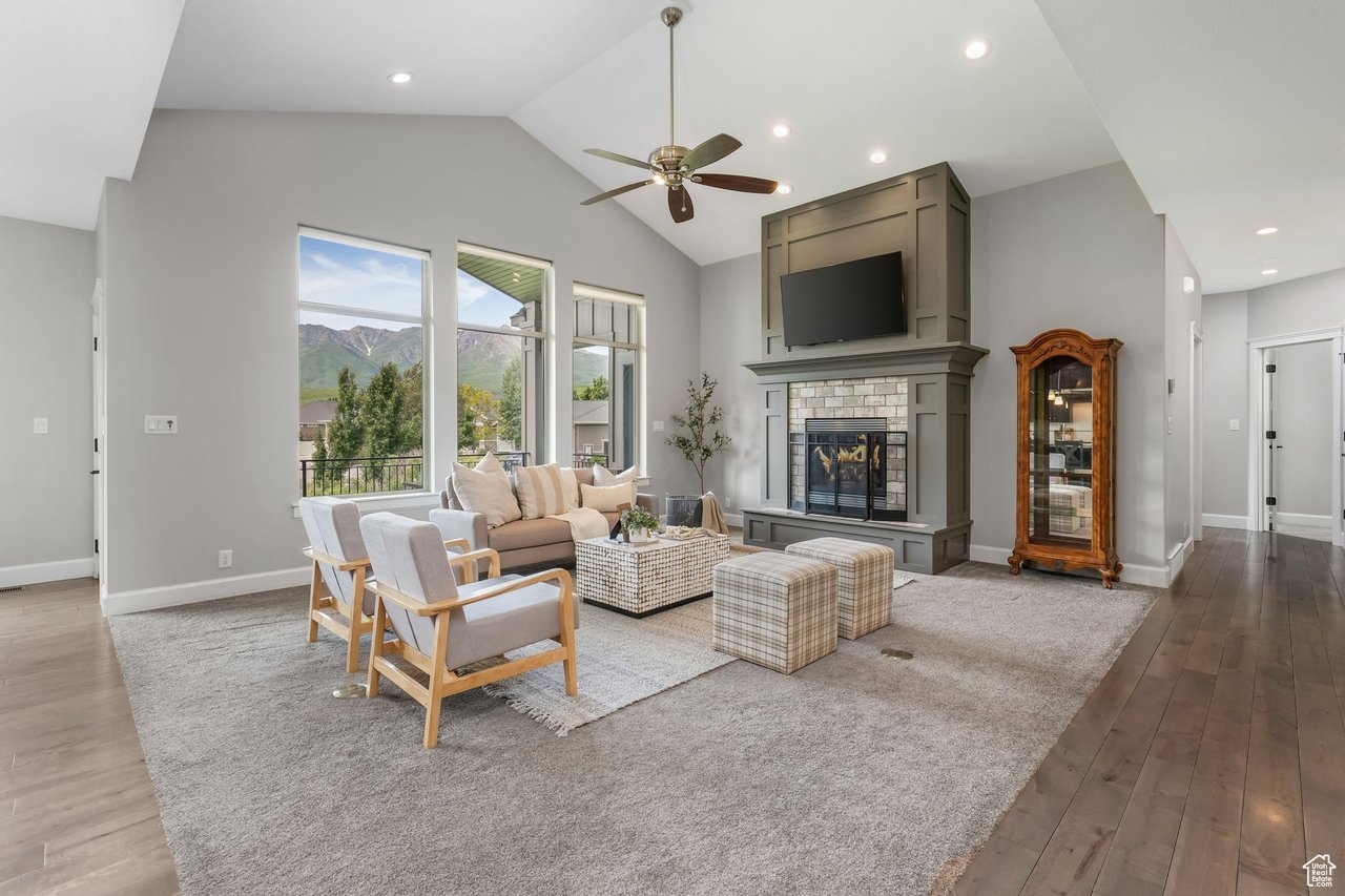 6035 Hidden Valley Rd