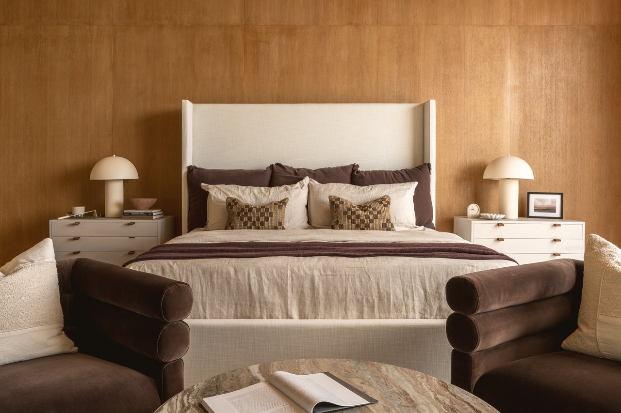 SPANISH OAKS ORGANIC MODERN