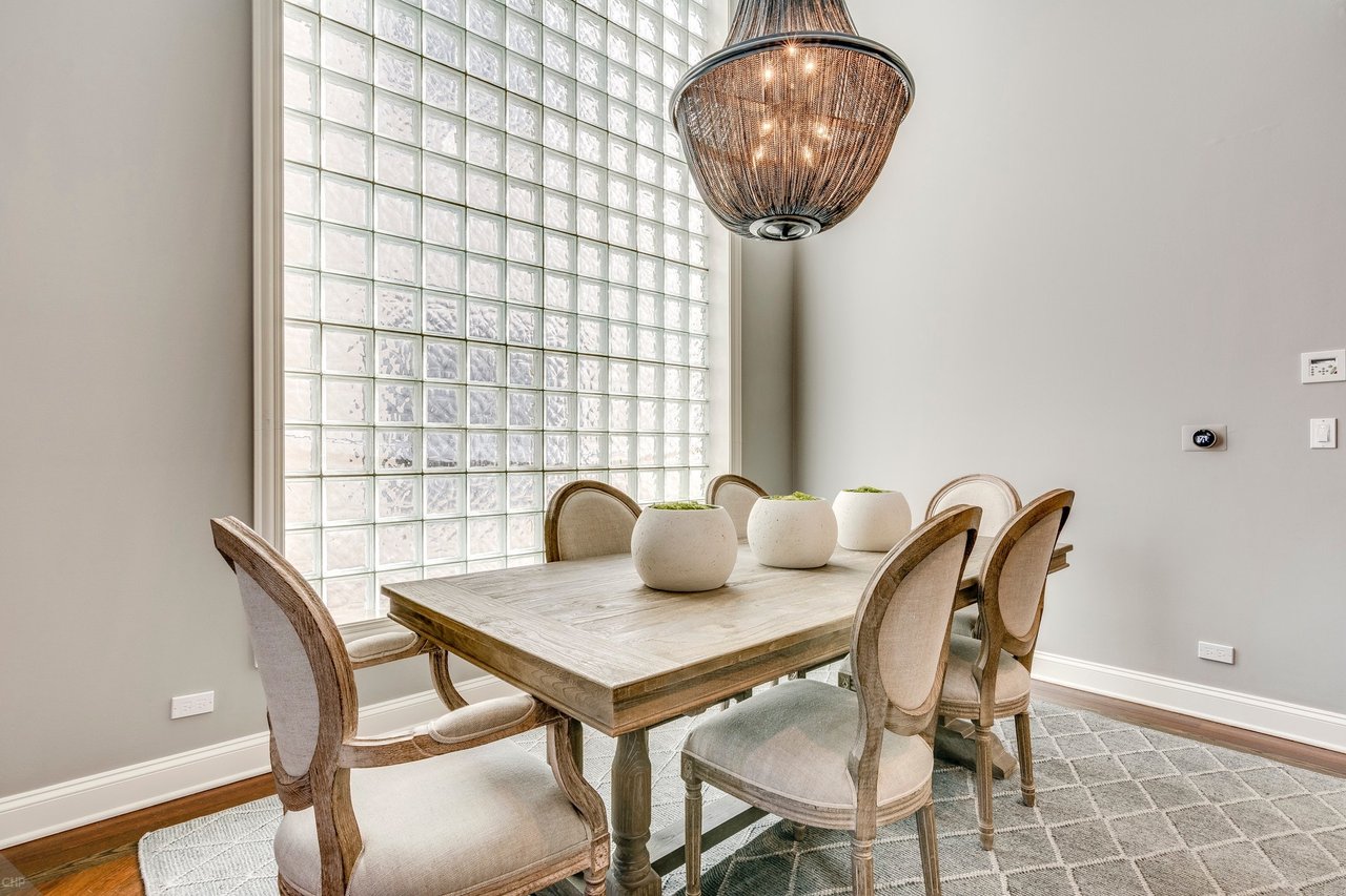 Designer Showcase | 2047 W Erie Street | $1,099,900