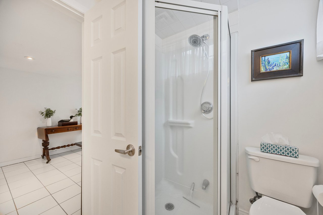210 Richard Avenue, Newmarket