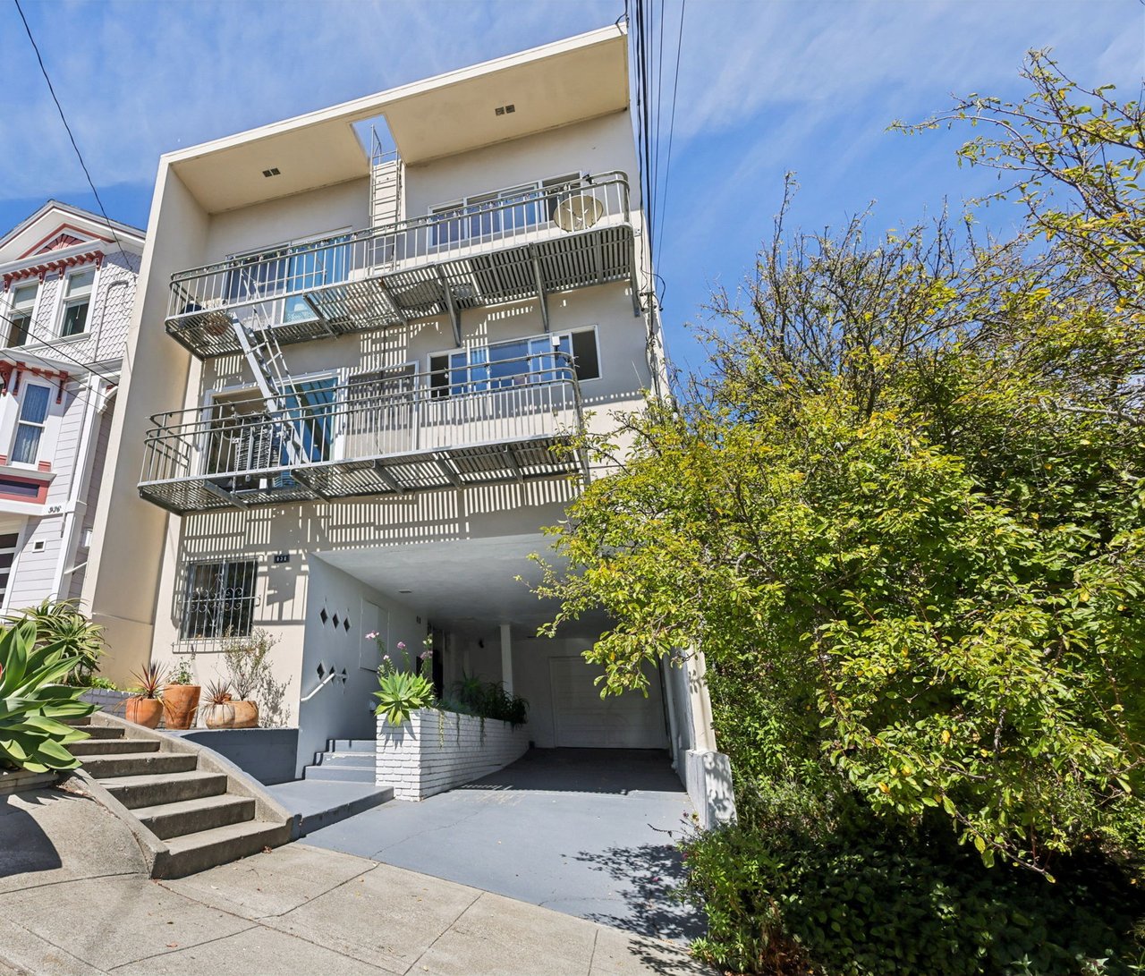 930 Elizabeth St #1