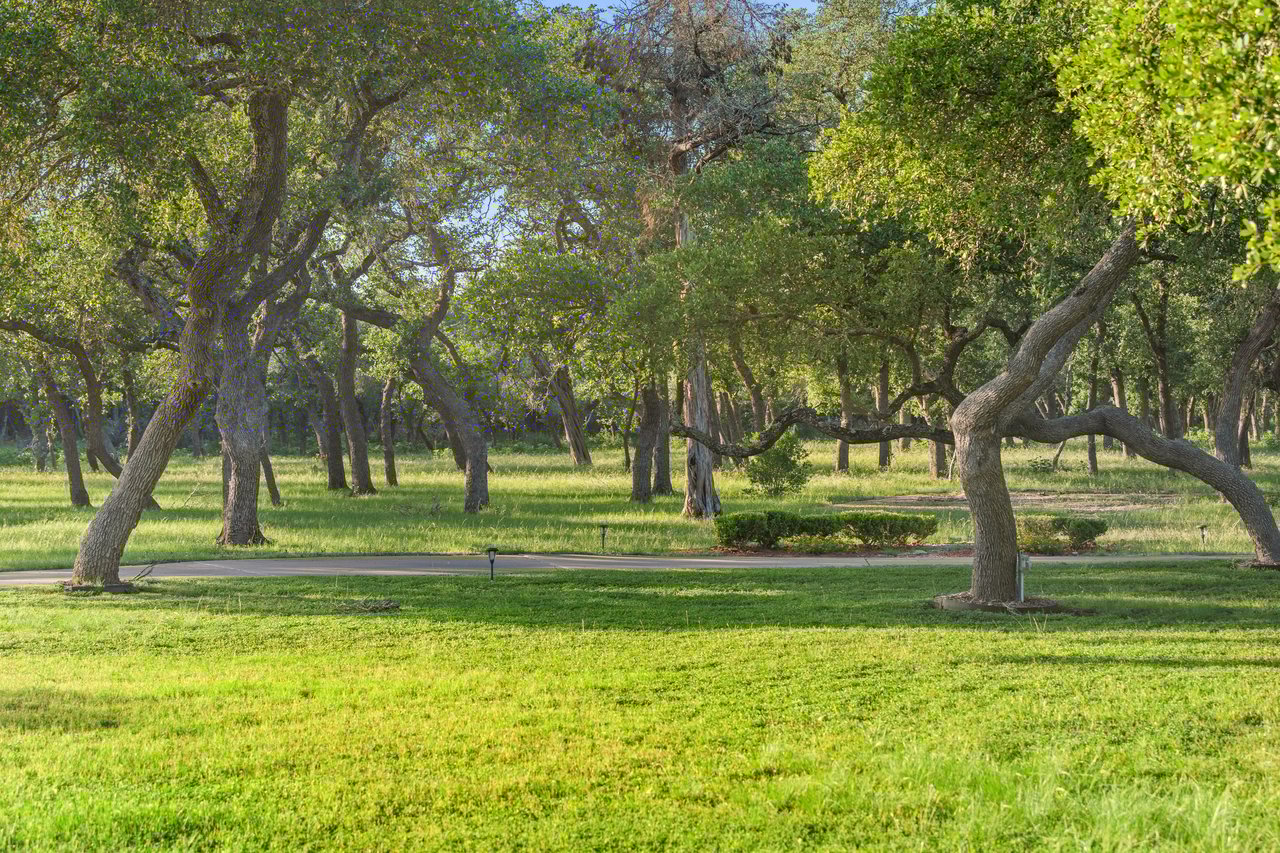 32 Acre Estate
