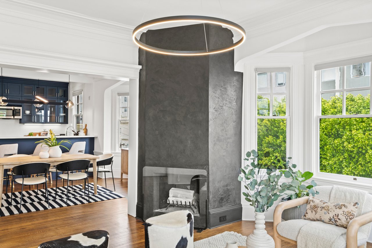  Top Floor Three Bedroom, Two Bath TIC at Franklin and Clay