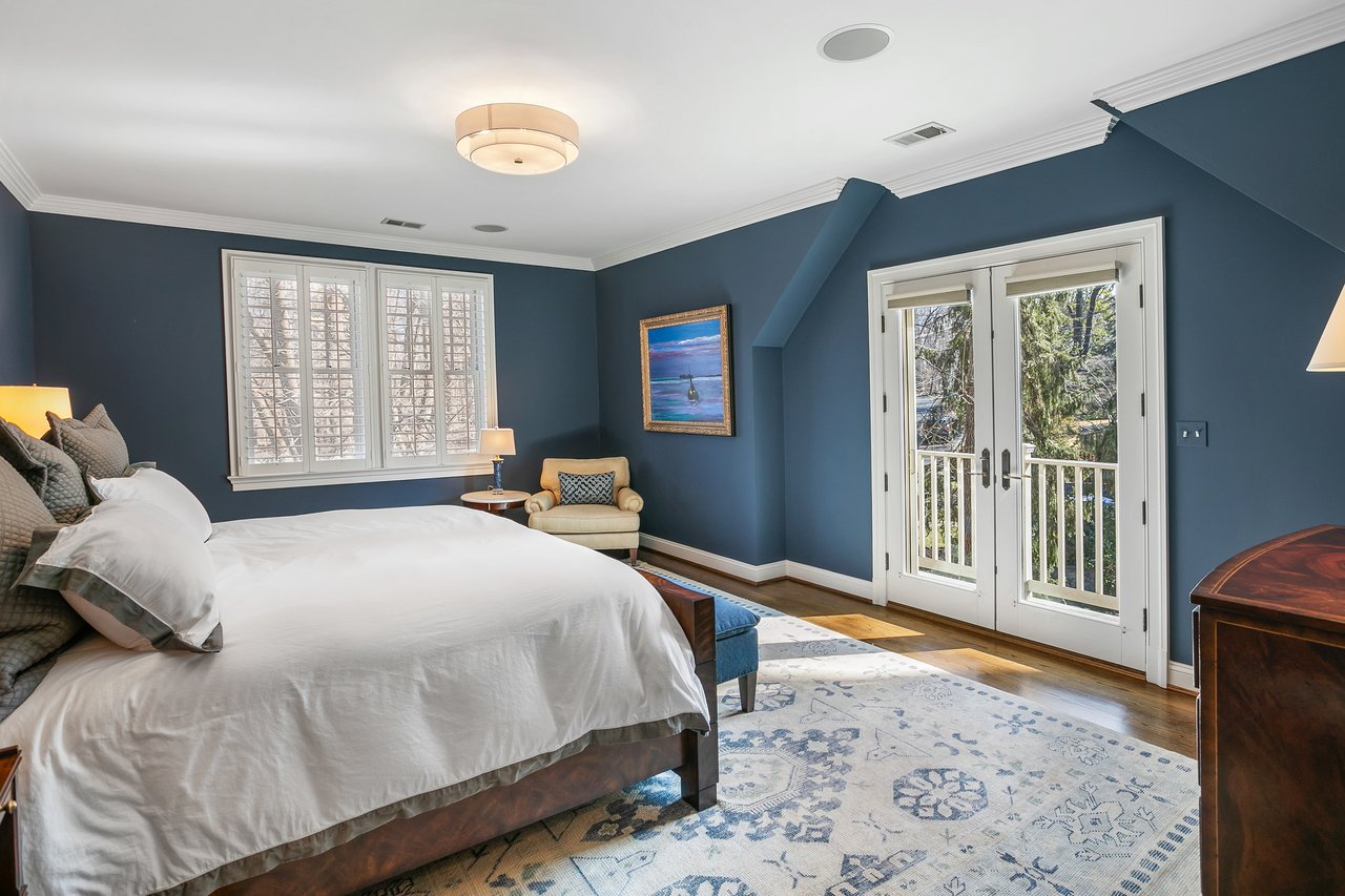 5025 Linnean Ave NW, Washington, DC 20008