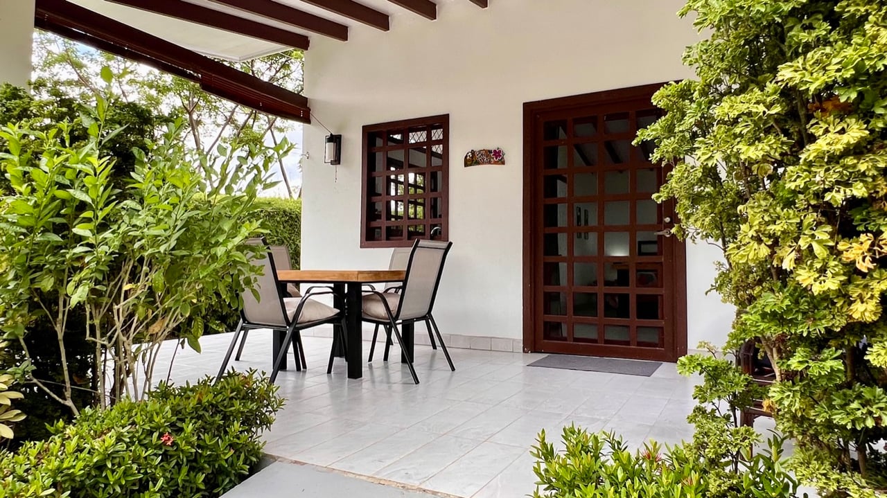 Home, 2 Rental Cabinas & Expansion Potential in Ojochal