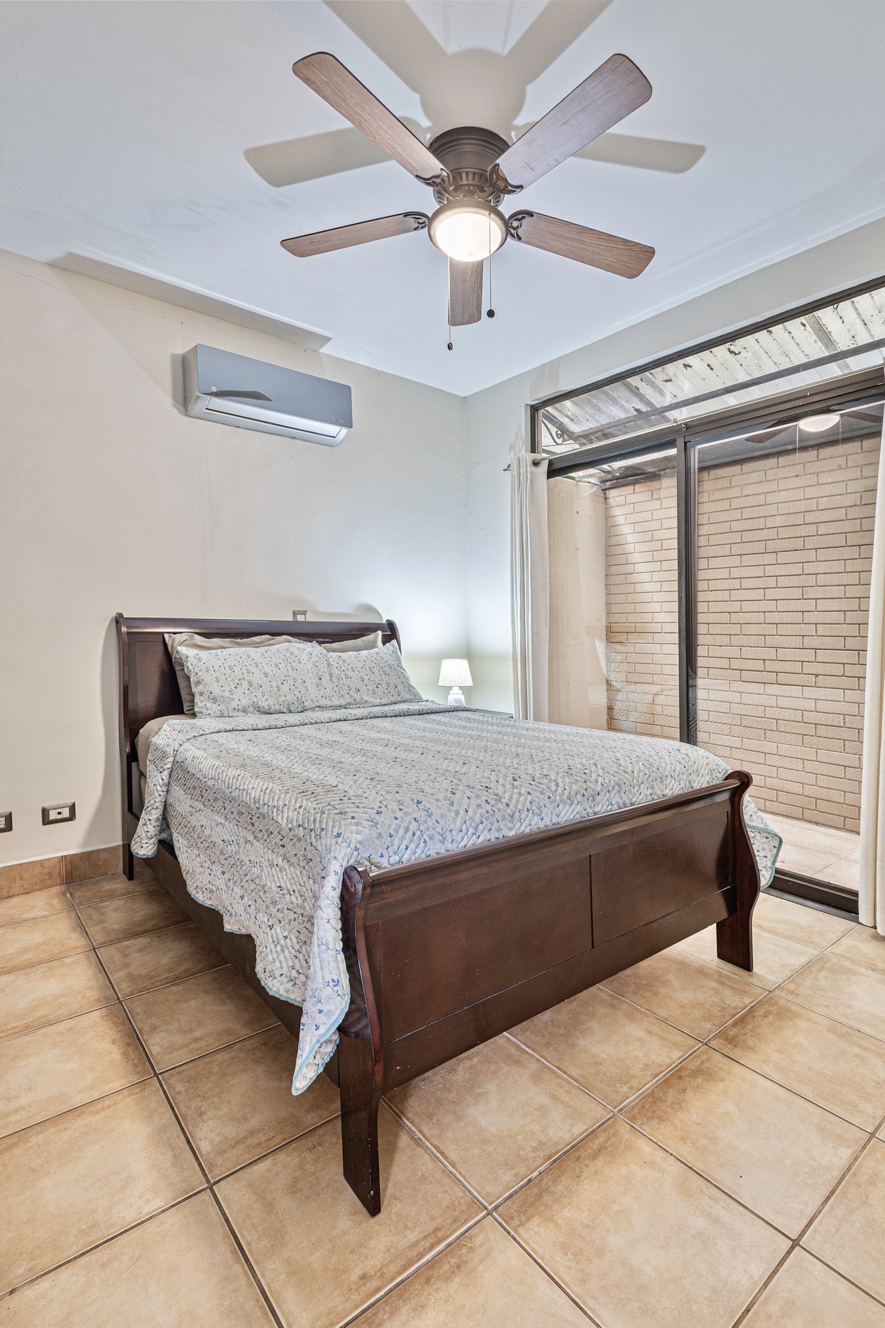 Centrally Located Townhouse in Arrecifes