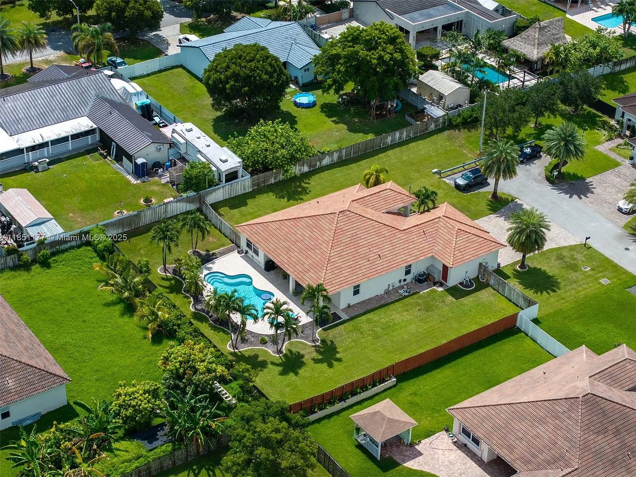 12801-sw-223-street-miami-pool-fl-home-sold