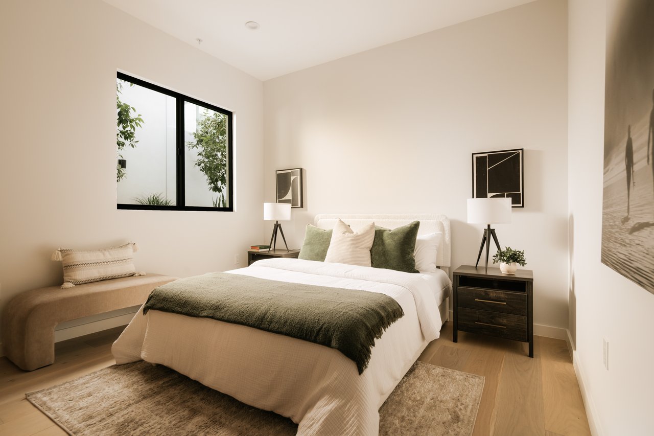 2919 Waverly Unit: 101