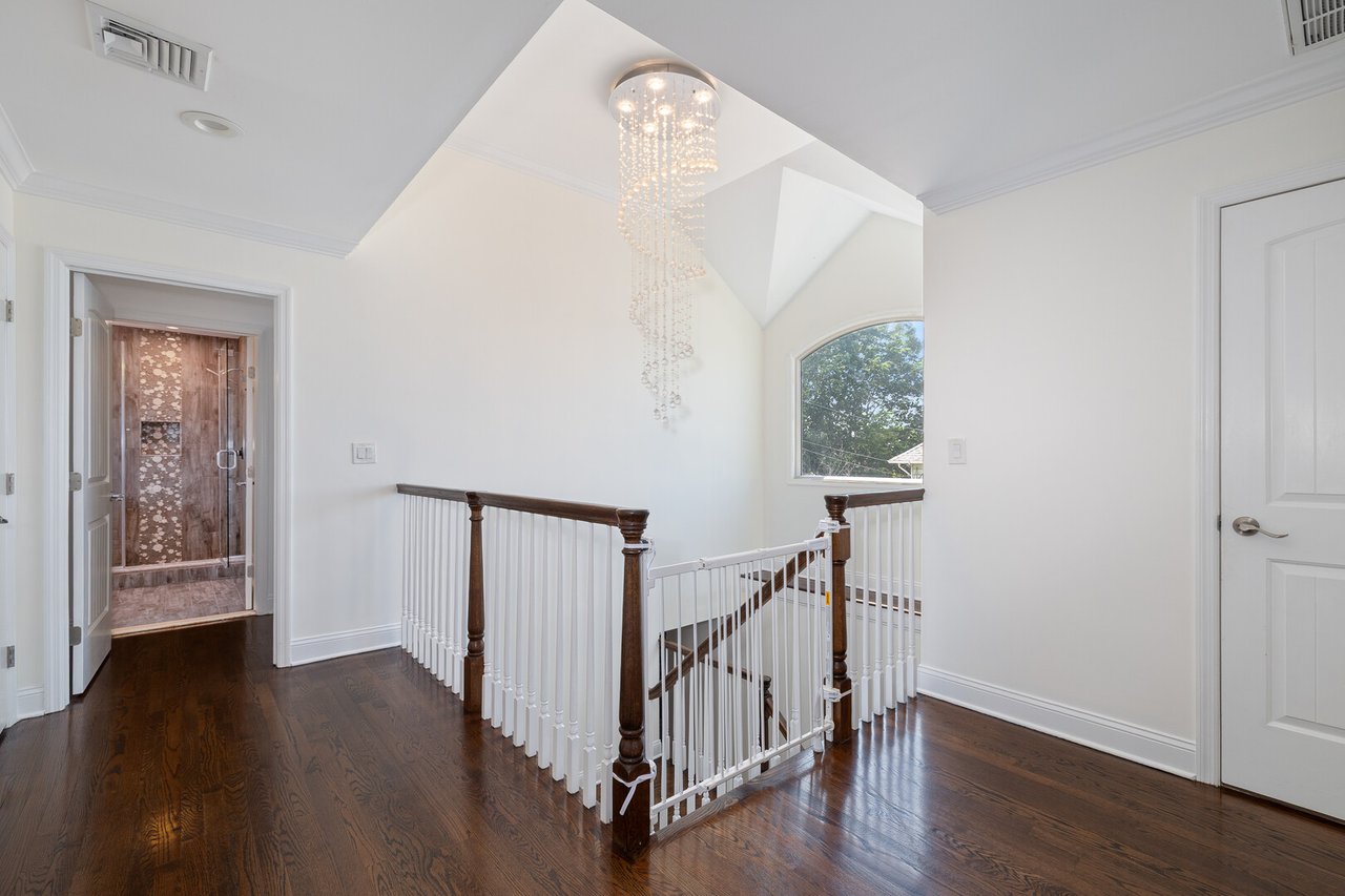 447 Forest Ave