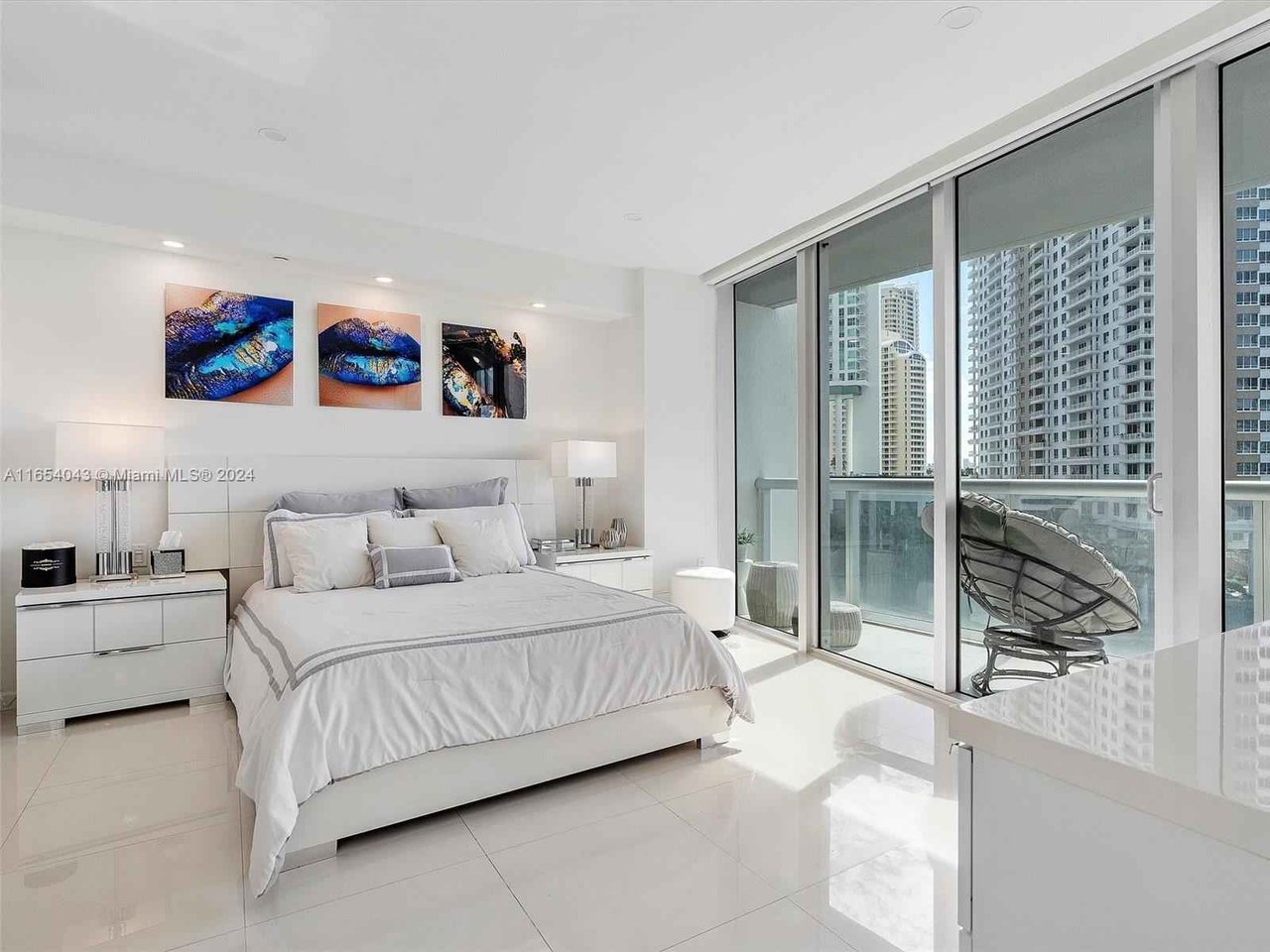 495 Brickell Ave Unit BAY707