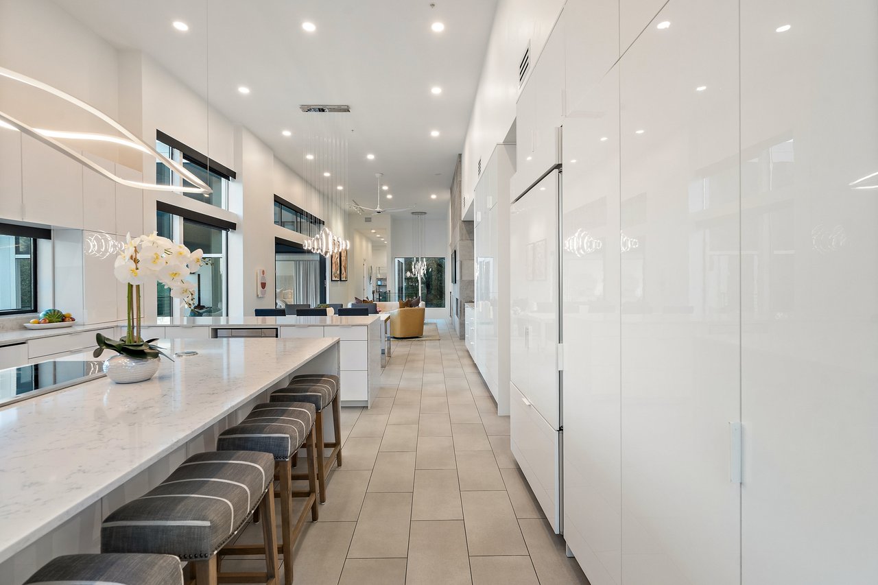 Modern Masterpiece in West Lake Hills